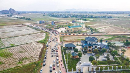 Thanh Hóa: Tham gia đấu giá đất sẽ không lo “quân xanh”, “quân đỏ”