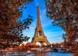 Tháp Eiffel Pháp - Biểu tượng của thủ đô Paris