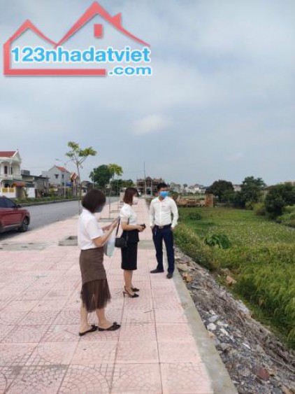 Chính chủ bán đất đấu giá Yên Định - Thanh Hóa, 175m2, mặt tiền 8.2m, phân lô.