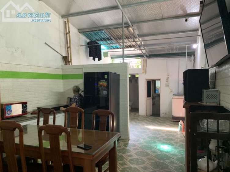 Cần bán nhà mái bằng Phường Trường Thi, Thành phố Thanh Hóa 104m2 giá bán chỉ 20 triệu/m2
