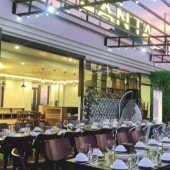 Bán khách sạn Lô góc, Bà Triệu - Sầm Sơn, 295m2, mặt tiền 18m, gồm 30 phòng kinh doanh