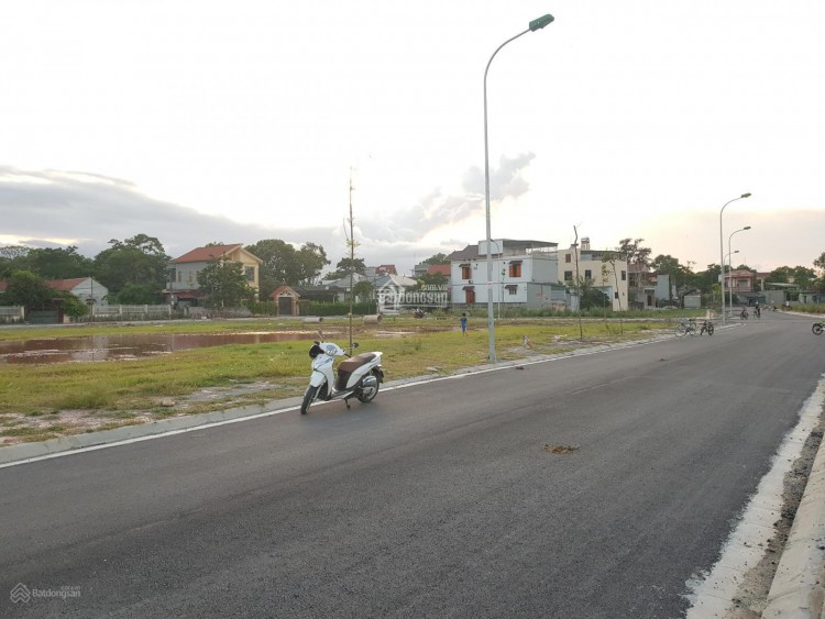 Bán nhanh lô đất mặt bằng Đồng Chợ Hải Hòa, trung tâm thị xã Nghi Sơn, Thanh Hóa
