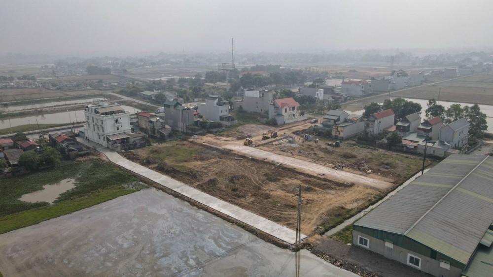 Bán gấp 2 lô đất ngoại giao nằm gần Quốc lộ 1A, thị trấn Tân Phong