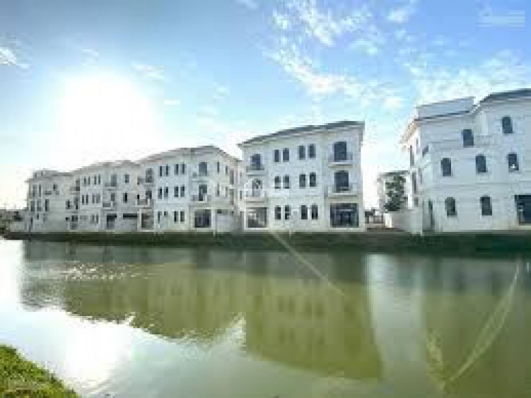 Bán biệt thự song lập dt 200m giá 13 tỷ khu Phong Lan dự án Vinhomes Star City Thanh Hóa