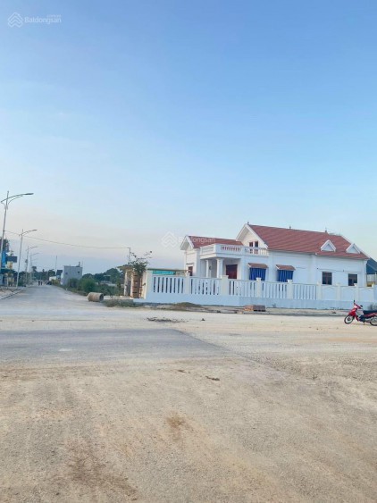 Bán đất ngay Ủy ban xã Đông Khê, Đông Sơn ,Thanh Hóa. Nằm trên trục đường đôi 36m