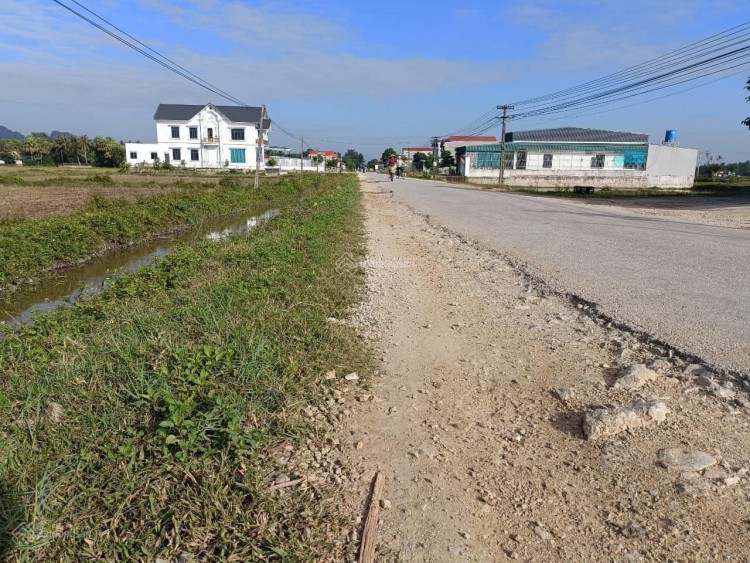 Bán đất thổ cư, đất nền quanh khu vực dự án nghỉ dưỡng khoáng nóng Quảng Yên