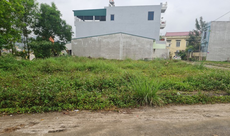 Cần tiền bán nhanh lô đất tại MBQH 18 khu ao Cá thôn Quang-xã Đông Hưng - Thành phố Thanh Hóa