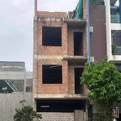 Cần bán gấp căn nhà xây thô 3,5 tầng mặt đường Lạc Long Quân - phường Đông Vệ