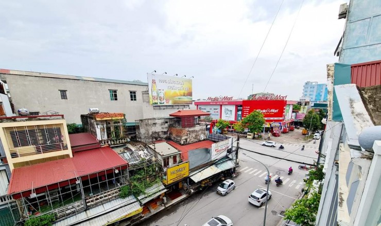 Nhà 4 tầng mặt đường Lê Quý Đôn, 20m ra tới Trần Phú.
