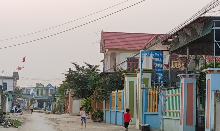 Bán nhà 3 tầng cách biển 100m xã Quảng Đại giáp VLASTA