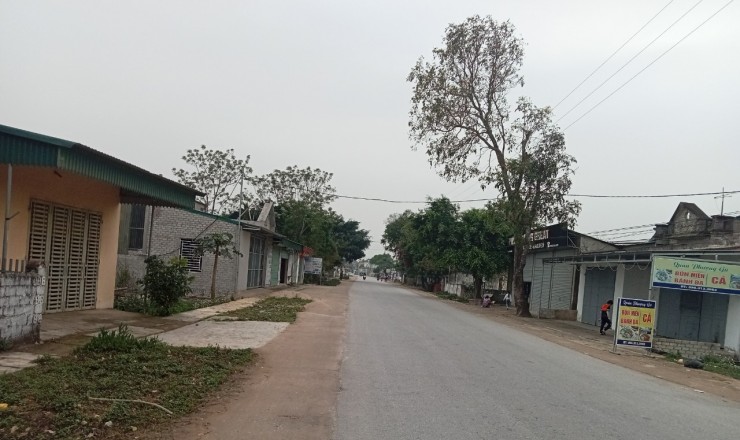 Bán đất 2 mặt tiền đường trục xã Quảng Hùng thuân tiện kinh doanh buôn bán