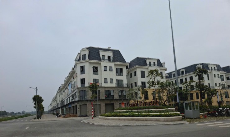 BÁN NHÀ MẶT ĐƯỜNG ĐẠI LỘ NAM SÔNG MÃ ĐỐI DIỆN CHUNG CƯ VINHOMES THANH HÓA