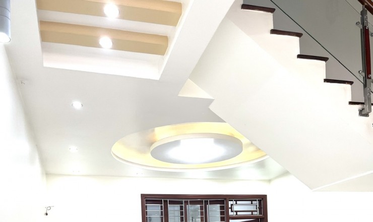 Bán nhà đẹp (chỉ mang đồ vào ở) đường Lạc Long Quân (rộng 39 m), Đông Vệ, TP Thanh Hoá