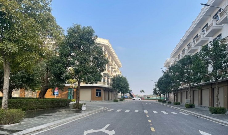 Xuất ngoại giao khu đô thị xuân hưng . nhà 4 tầng ngay khu đô thị