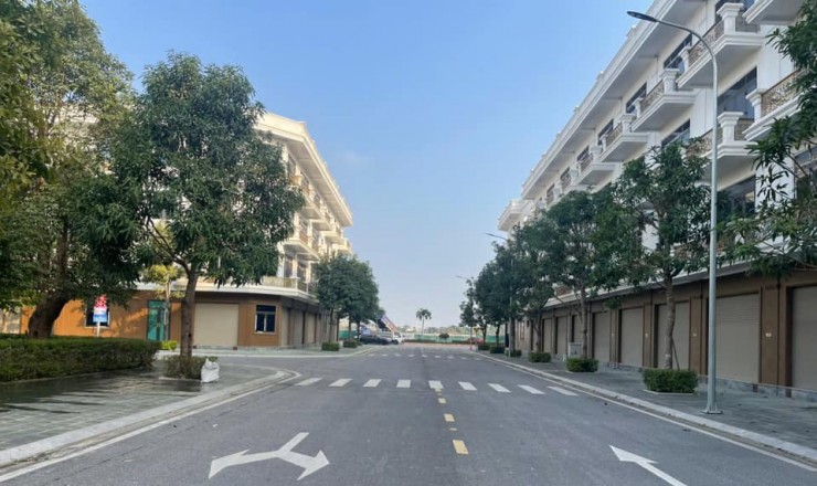 Xuất ngoại giao khu đô thị xuân hưng . nhà 4 tầng ngay khu đô thị