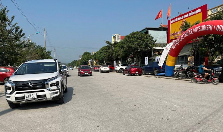 Cần tiền bán gấp lô đất 80m2 TĐC Hải Yến, cạnh TTTM VinCom thị xã Nghi Sơn, TH. Giá chỉ 2.4 Tỷ.