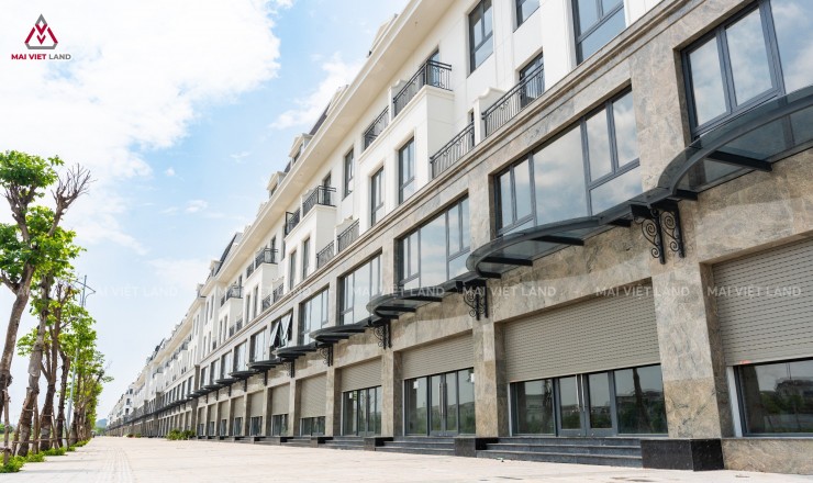 BÁN NHÀ PHỐ 5 TẦNG MẶT ĐẠI LỘ NAM SÔNG MÃ ĐỐI DIỆN VINHOMES CHỈ VỚI VỐN 3 TỶ