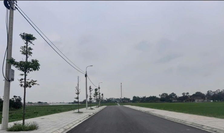 CC lô C12 MB 3326 Xuân Khánh, Xuân Hồng Thọ Xuân cách cụm CN tầm 1km, bám đường tỉnh lộ nối cầu từ yên định sang Thọ Xuân