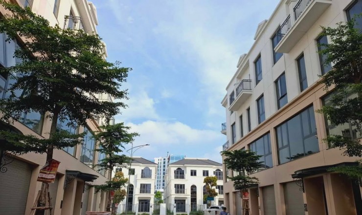 BÁN NHÀ PHỐ 5 TẦNG CENTRAL RIVERSIDE CHỈ 5,X TỶ NGAY TRUNG TÂM HÀNH CHÍNH TỈNH