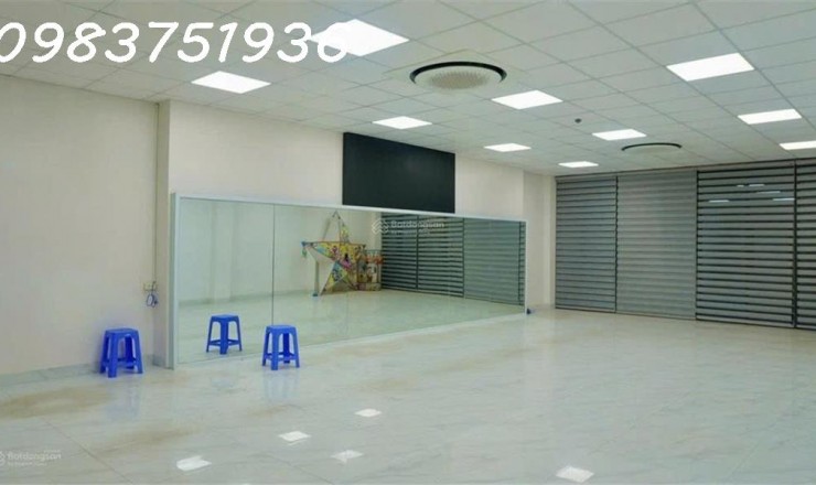 Bán gấp shophouse 6 tầng tại 327 nguyễn trãi, TP. Thanh Hóa, DT 137.5m2, 18 tỷ vnd