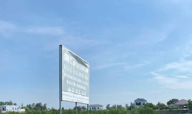BÁN ĐẤT BIỂN TIÊN TRANG TRỤC CHÍNH XÃ, CÁCH BIỂN 500M CHỈ 2,X TỶ