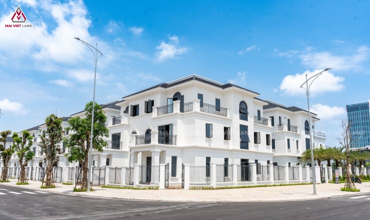 BÁN BIỆT THỰ 3 TẦNG NGAY ĐỐI DIỆN TRƯỜNG HỌC NỘI KHU CENTRAL RIVERSIDE VỊ TRÍ KIM CƯƠNG