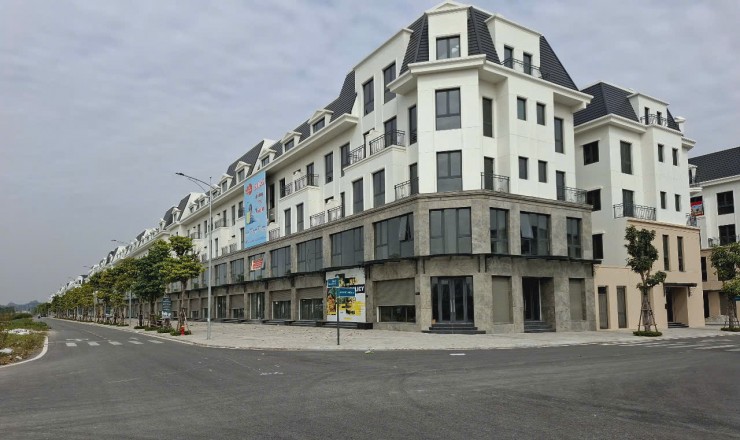 MỘT CĂN DUY NHẤT QUỸ ĐỘC QUYỀN NHÀ PHỐ 5 TẦNG CENTRAL RIVERSIDE GIÁ TỐT NHẤT THỊ TRƯỜNG