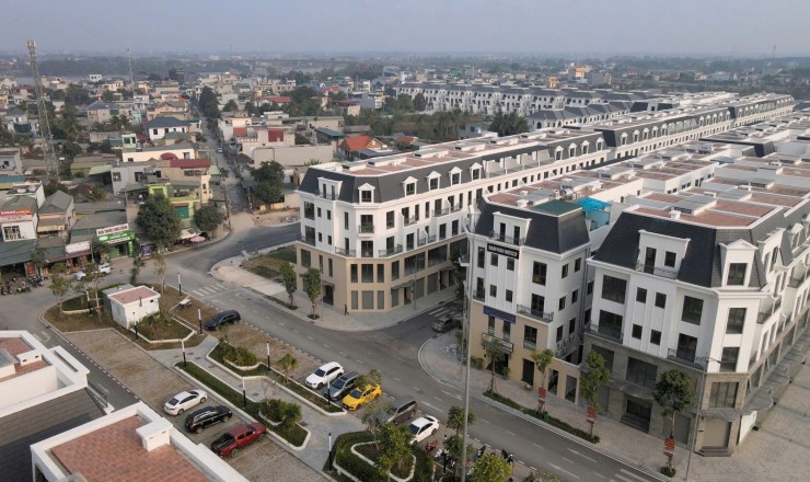 BÁN NHÀ PHỐ 5 TẦNG ĐỐI DIỆN VINHOMES, GẦN VIỆN KIỂM SÁT THANH HÓA, CHỈ 5,X TỶ