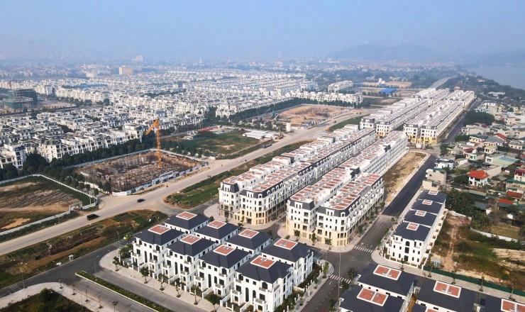 BÁN NHÀ PHỐ 5 TẦNG VỊ TRÍ VÀNG, MUA LÀ THẮNG CHỈ VỚI VỐN 1,7 TỶ