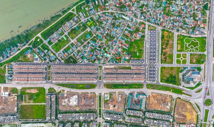 BÁN NHÀ PHỐ 5 TẦNG ĐỐI DIỆN CHUNG CƯ VINHOMES, NGAY NHÀ VĂN HÓA PHƯỜNG CHỈ 5,X TỶ