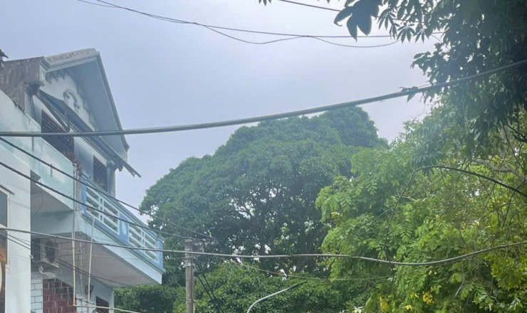 BÁN NHÀ 2 TẦNG MẶT ĐƯỜNG NGÔ QUYỀN CÁCH BIỂN 600M, NGAY PHỐ ĐI BỘ