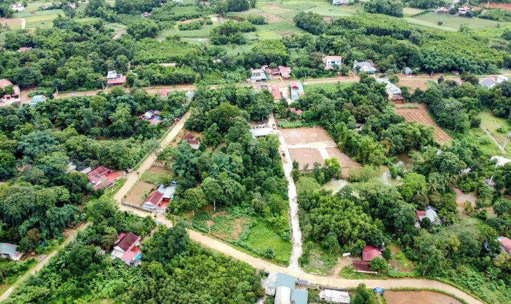 Lô đất ngay cạnh Khu Công Nghiệp Ngọc Lặc, tọa lạc tại trung tâm Huyện Ngọc Lặc, Chỉ 400tr/100m2, Sổ đỏ từng lô