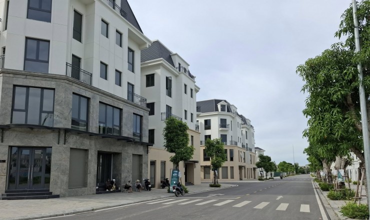 BÁN NHÀ 5 TẦNG CENTRAL RIVERSIDE NGAY TRỤC ĐƯỜNG ĐÔI VÕ CHÍ CÔNG