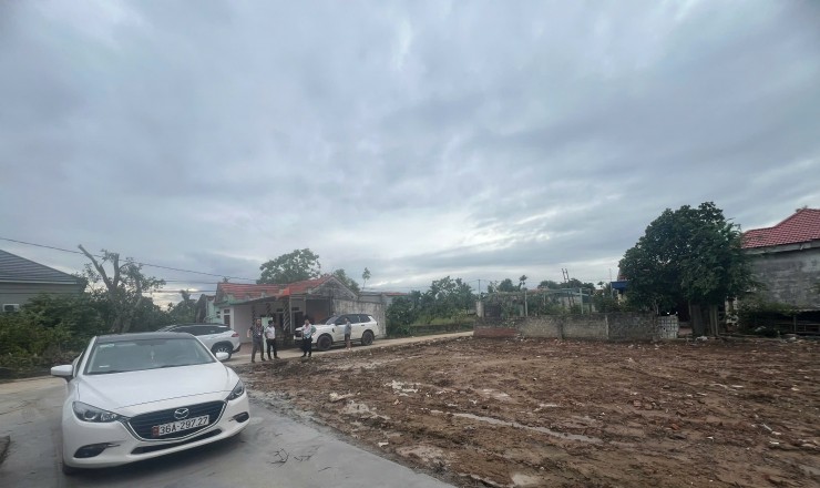 CỰC PHẨM ĐẤT NỀN NGAY TRUNG TÂM - CỦA NGÕ KCN NGA TÂN  