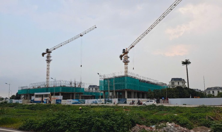 BÁN NHÀ PHỐ 5 TẦNG NGAY CHUNG CƯ TASESCO LAND 21 TẦNG