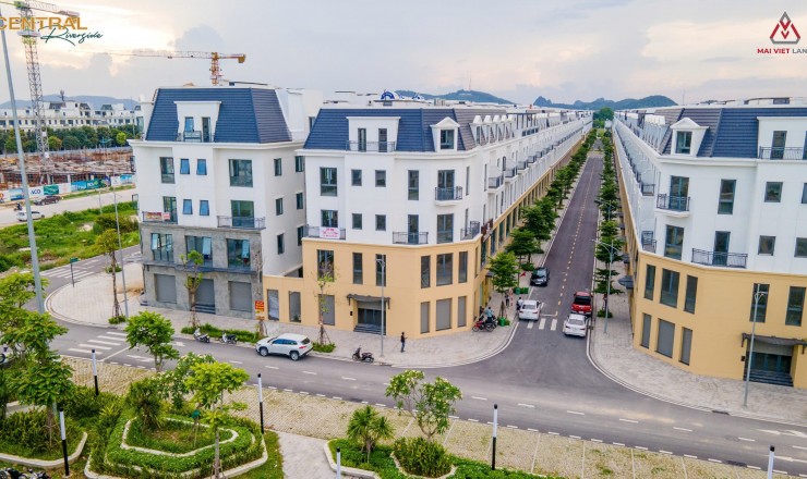 BÁN NHÀ 5 TẦNG ĐỐI DIỆN VINHOMES, SỔ SẴN, CHỈ 5,X TỶ