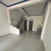 Nhà 2 tầng, 3PN, ô tô đỗ cửa – vị trí vàng phố Tân Trọng, Quảng Thành