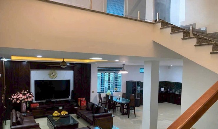 Bán nhà mặt phố Quang Trung, Phường Hạc Thành Mặt tiền 6,2m