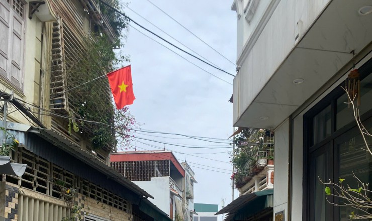 Bán Nhà Mới Tinh 3 Tầng - 64,4m2 - oto Vào Tận Nhà Sân Trước Đậu oto Thỏa Mái