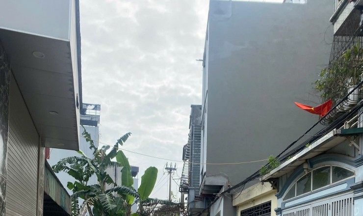 Bán Nhà Mới Tinh 3 Tầng - 64,4m2 - oto Vào Tận Nhà Sân Trước Đậu oto Thỏa Mái