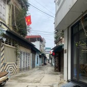 Bán Nhà Mới Tinh 3 Tầng - 64,4m2 - oto Vào Tận Nhà Sân Trước Đậu oto Thỏa Mái