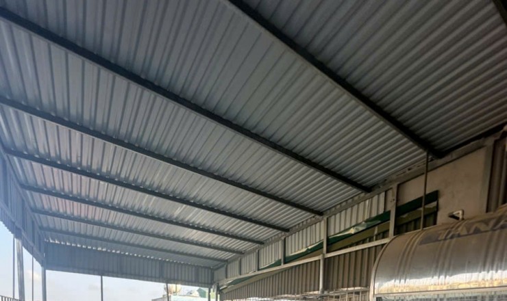 Nhà 3 tầng 1 tum, xây kiên cố, thiết kế đẹp mặt tiền rộng rãi