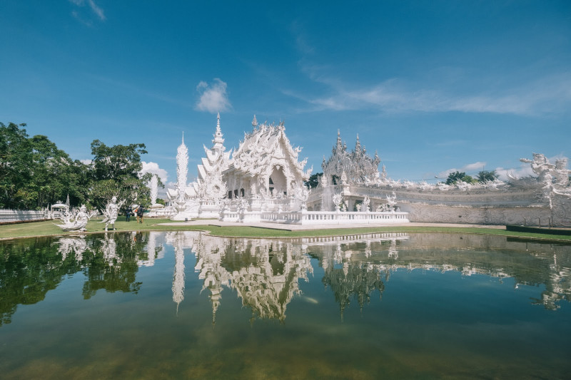 Đền Wat Rong Khun Thái Lan được xây dựng vào năm 1997