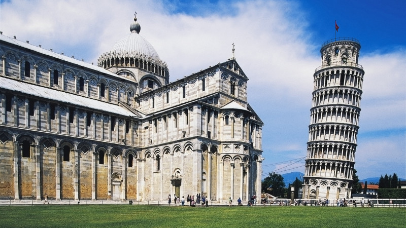 Kiến trúc độc đáo có một không hai của tháp nghiêng Pisa