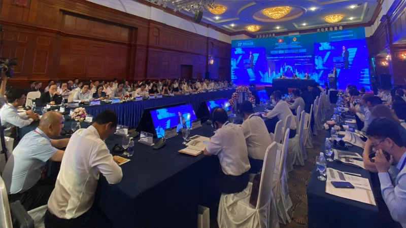 Đông đảo đại biểu có mặt tại diễn đàn phát triển bền vững đô thị Việt Nam
