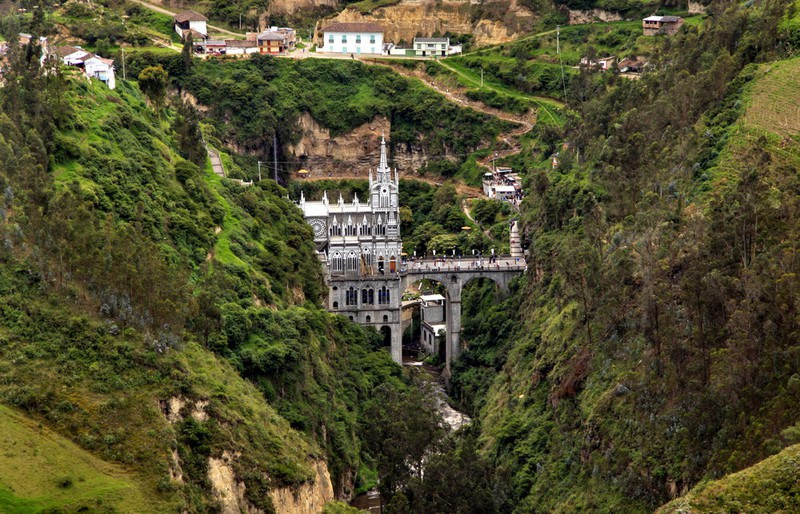 Thánh đường Las Lajas tọa lạc tại Ipiales, miền nam Nariño của Colombia