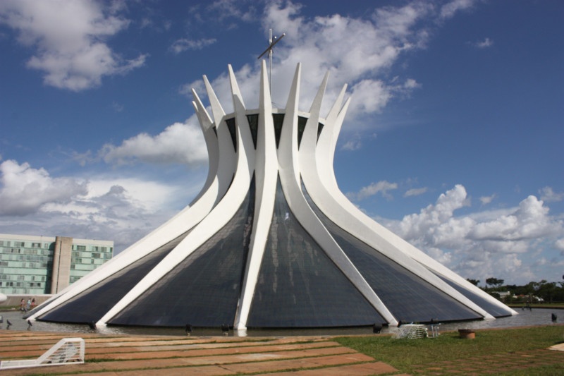 Nhà thờ Brasilia là nhà thờ công giáo La Mã và trụ sở của Tổng giáo phận Brasilia