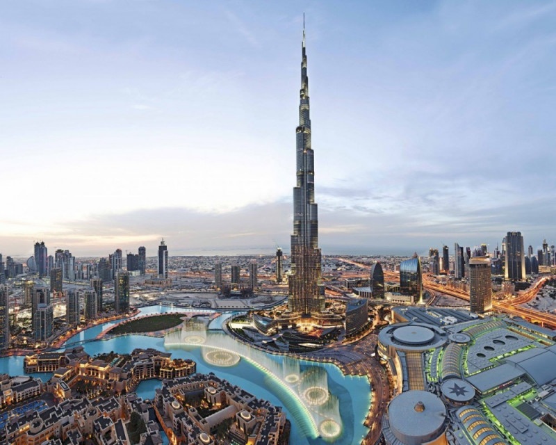 Tòa tháp Burj Khalifa có thiết kế hình chữ Y