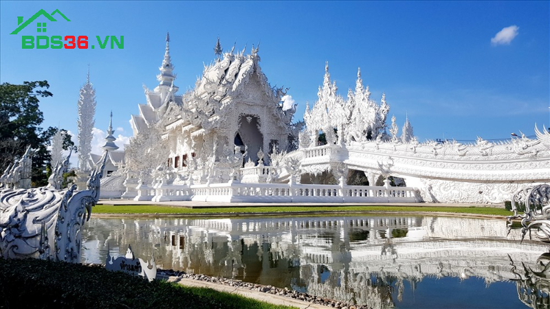 Ngôi chùa trắng Wat Rong Khun nằm tại phía Bắc Thái Lan